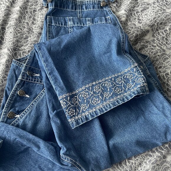 Vintage 90s A.M.I. Denim Overalls Size Small with Embroidered Floral Pattern - Picture 9 of 13
